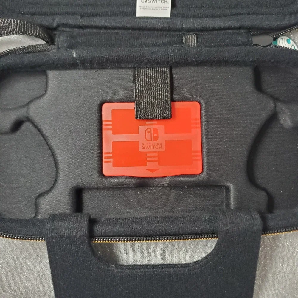 Nintendo Switch Animal Crossing Hard Shell‎ Deluxe Carrying Case Traveler